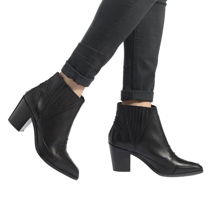 Featured product image of diesel-d-stela-ma-womens-ankle-boots-genuine-leather