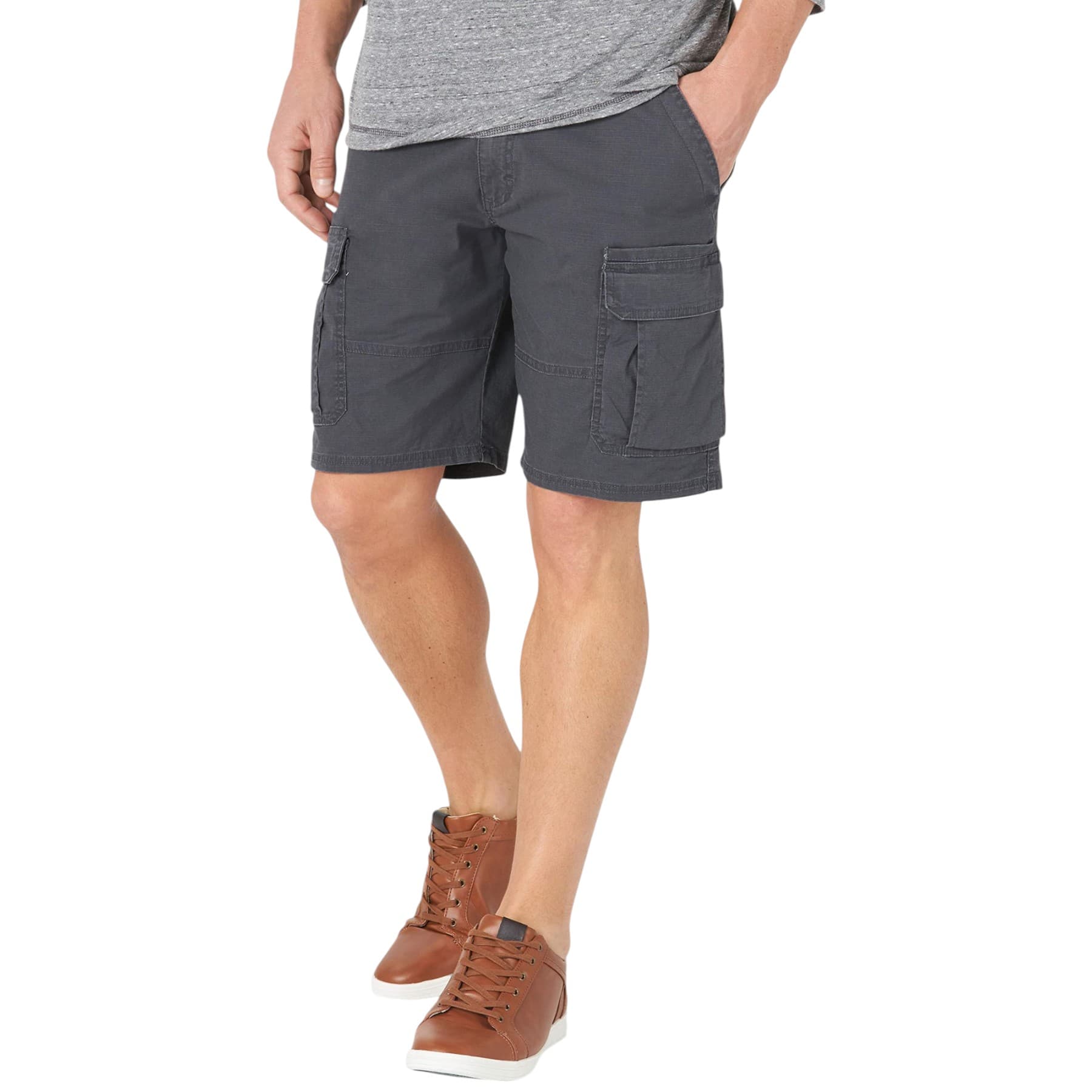 Wrangler men's grey cargo shorts front view, relax fit style